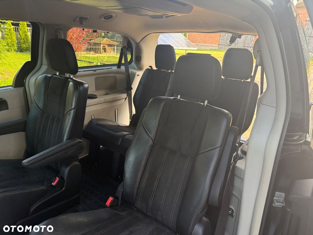 Lancia Voyager 2.8CRD Gold - 14