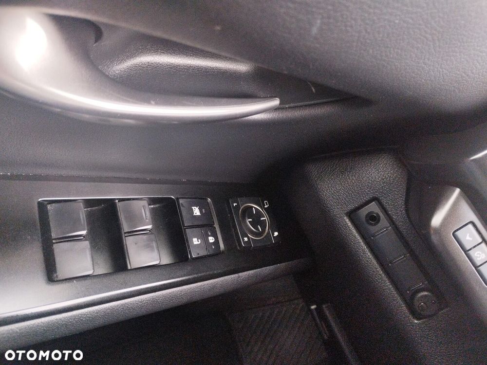 Lexus UX 200 GPF Business Edition 2WD - 23