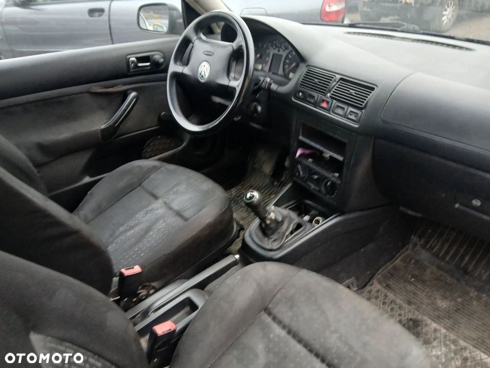 GOLF IV 1.4 Silnik BCA Skrzynia DUW  LA5G silnik skrzynia napęd sanki belka wahacz wahacze zacisk zaciski zwrotnica piasta kopyto mc person amortyzator sprężyna - 4