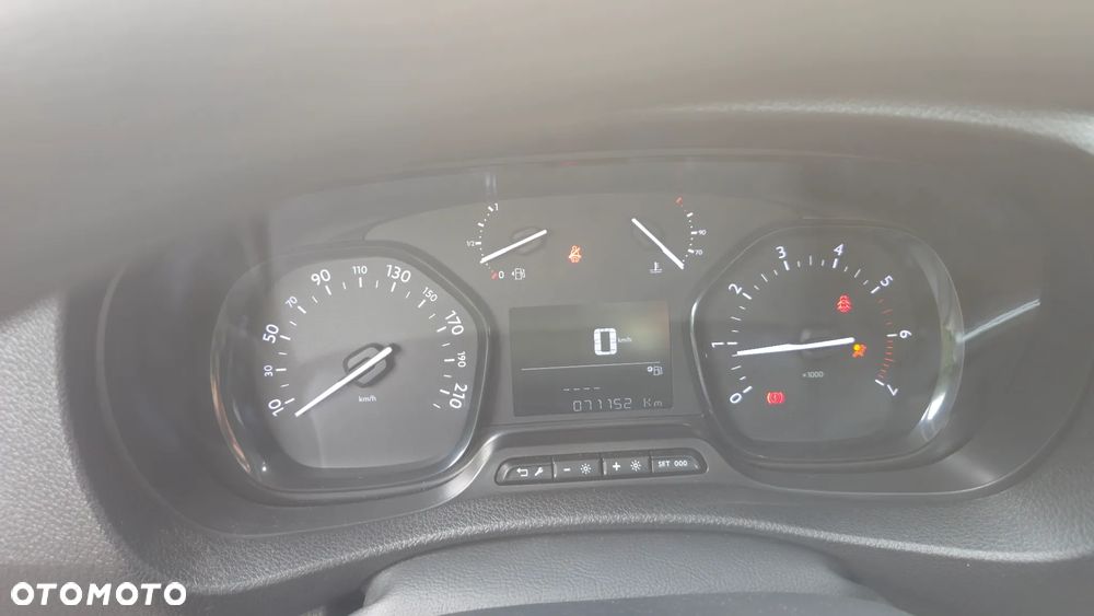 Opel Vivaro - 6