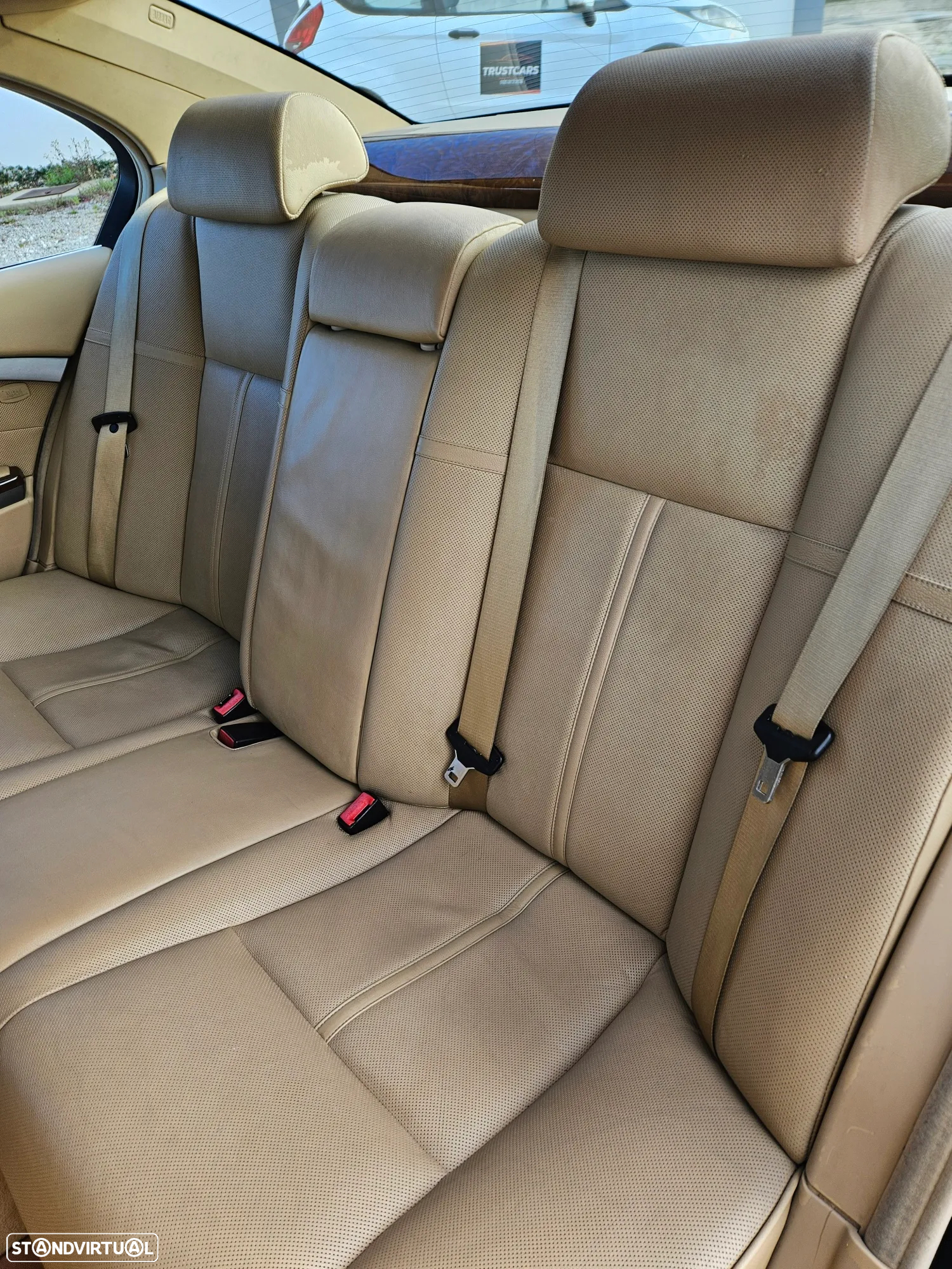 BMW 745 iA - 19