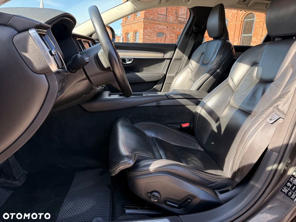 Volvo V90 Cross Country D5 SCR AWD - 13