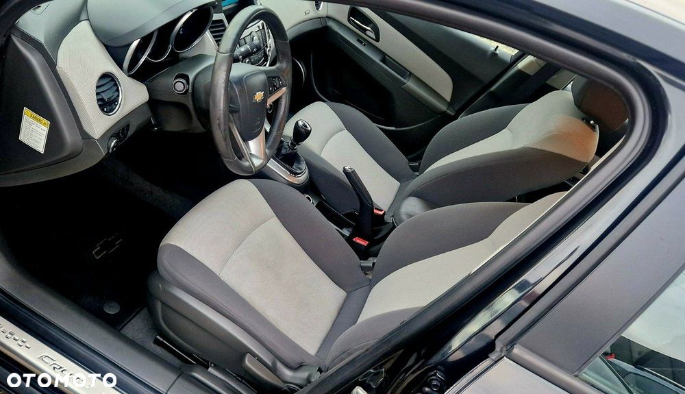 Chevrolet Cruze - 39