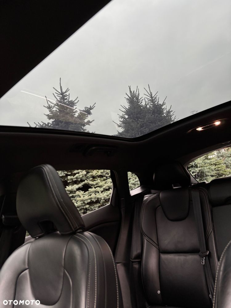 Volvo V40 D3 Drive-E R-Design Momentum - 19