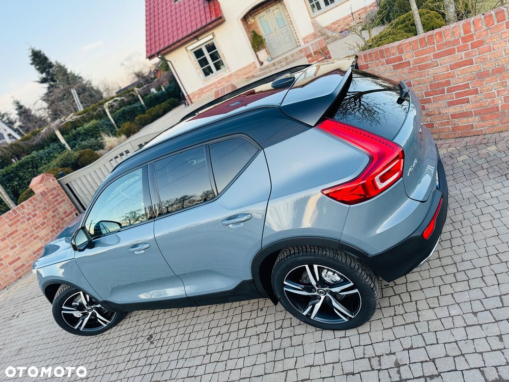 Volvo XC 40 D4 AWD Geartronic R-Design - 38