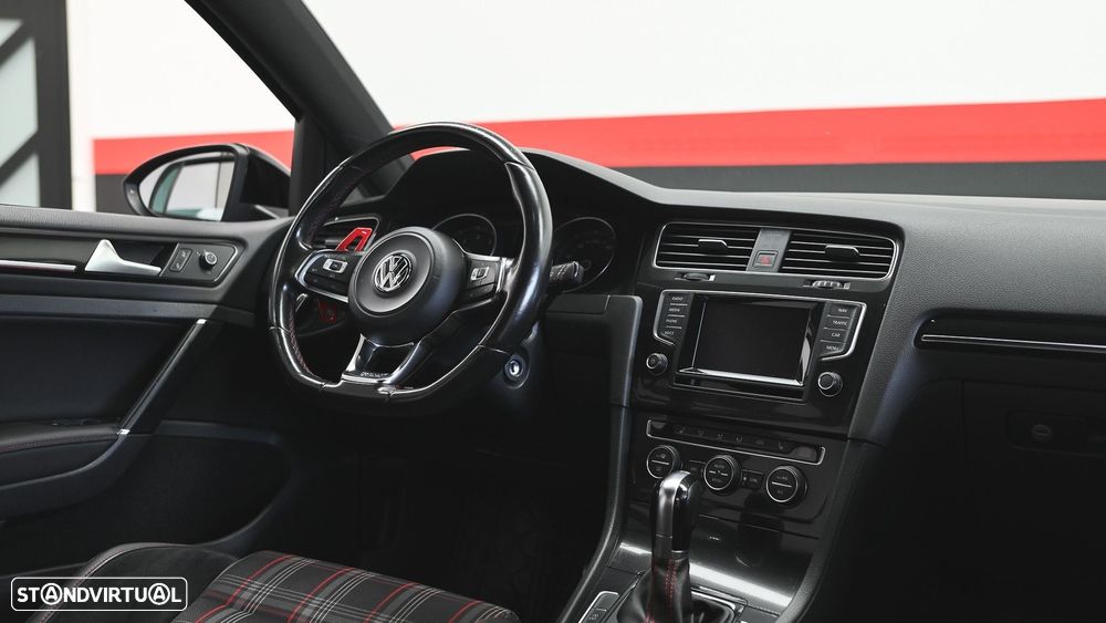 VW Golf 2.0 TSi GTi DSG - 55