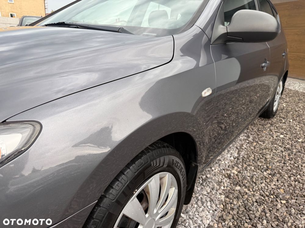 Hyundai i30 1.4 Base + - 18
