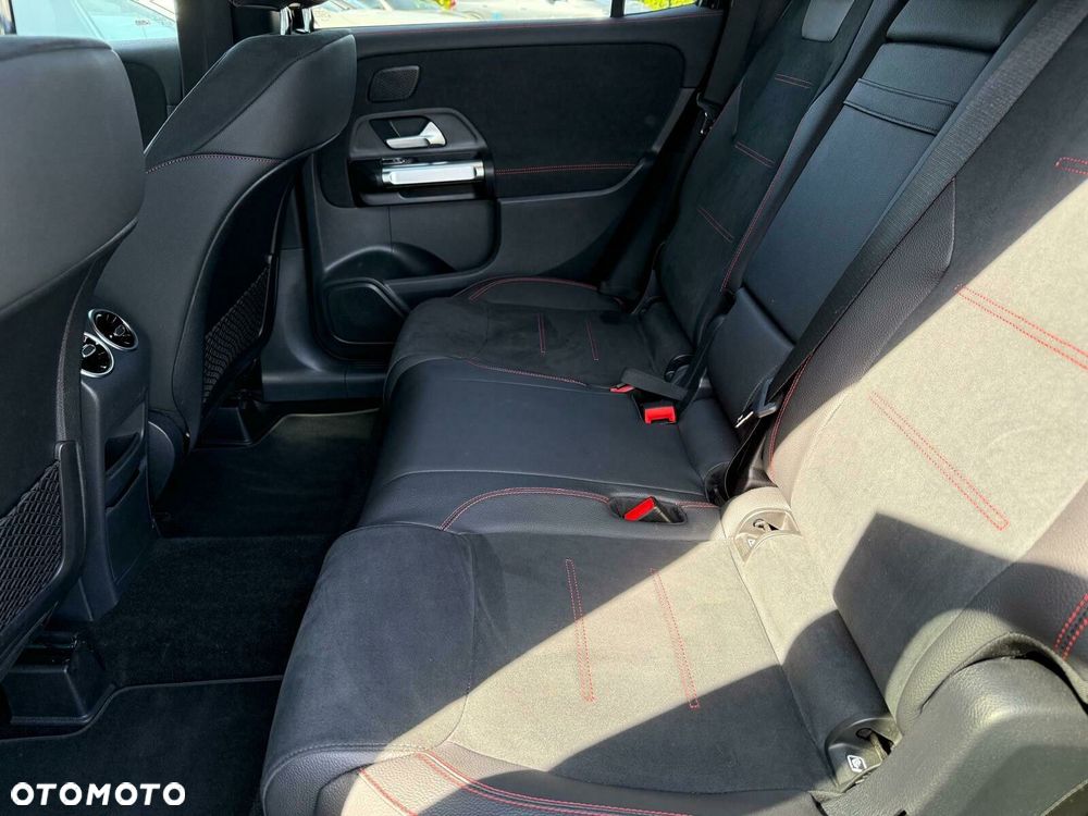 Mercedes-Benz GLB 200 d 4-Matic AMG Line 8G-DCT - 12