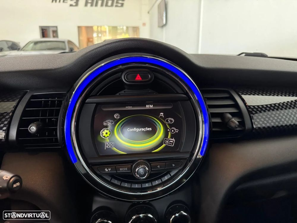 MINI 3 Portas Cooper SD Auto - 16