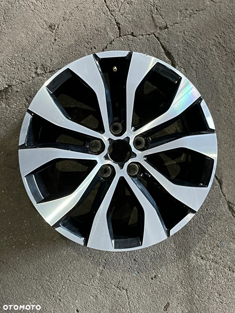 Felga Renault Megane 7J x 17 ET 43 403000483R 1szt. - 1
