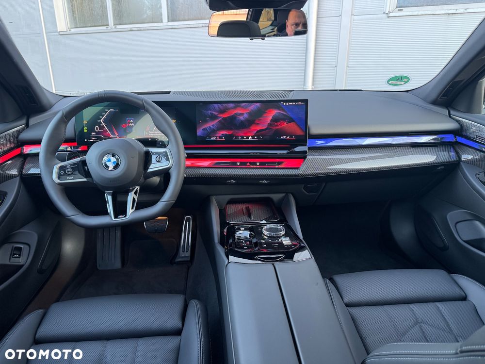 BMW Seria 5 540d xDrive - 34