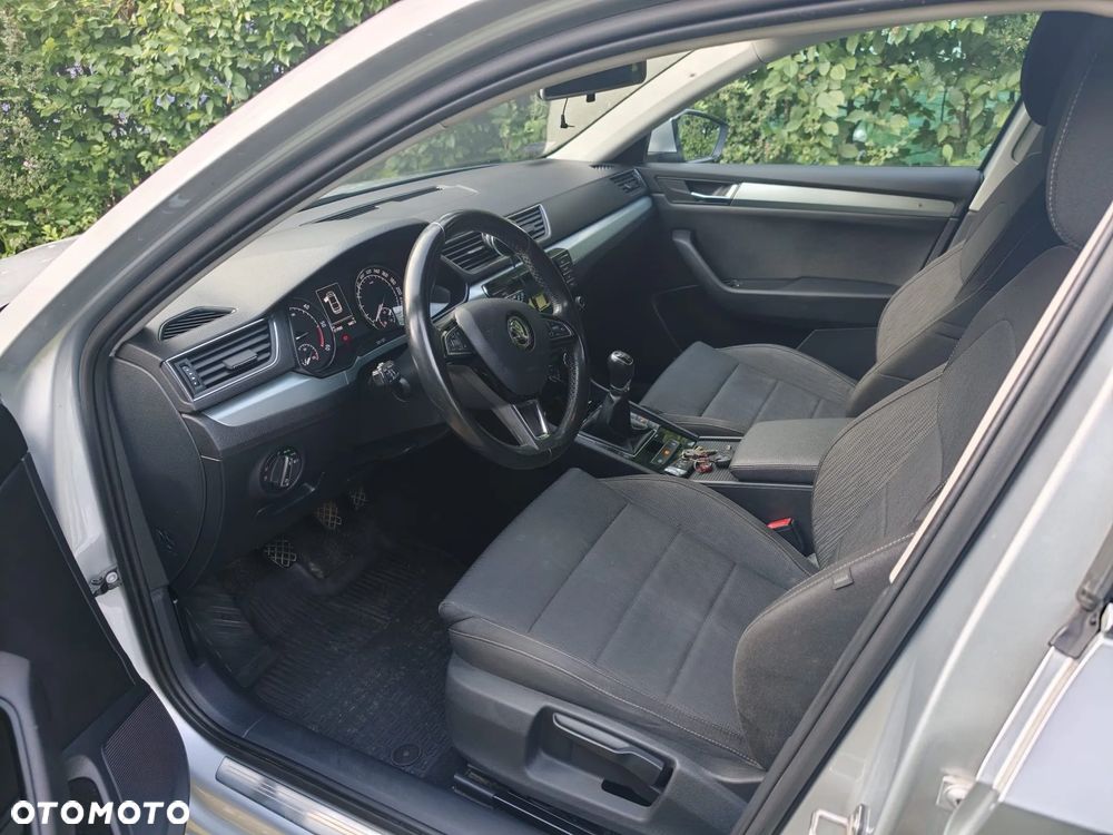 Skoda Superb 2.0 TDI Ambition - 11