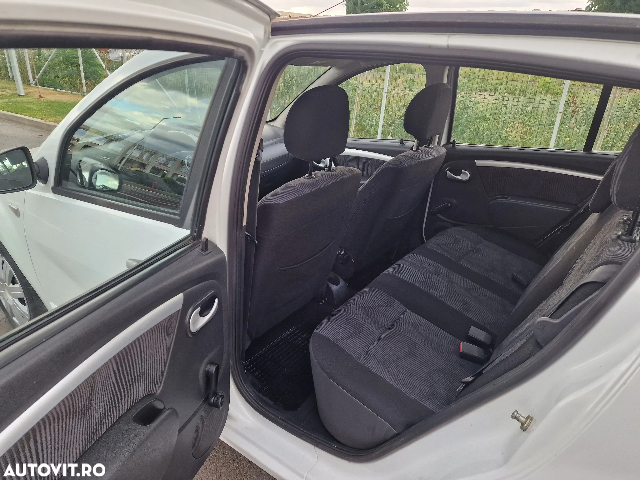 Dacia Sandero 1.4 MPI Laureate - 7