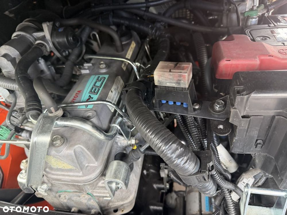 Toyota 02-8FGF25 - 8