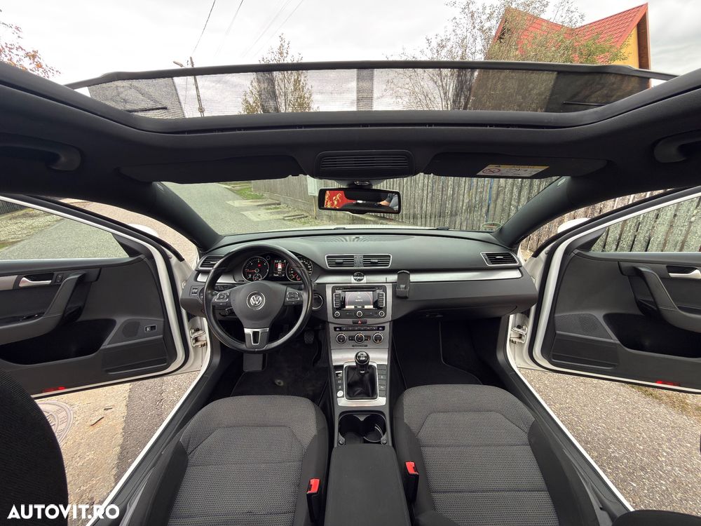 Volkswagen Passat Variant 2.0 TDI BlueMotion Technology Exclusive - 16