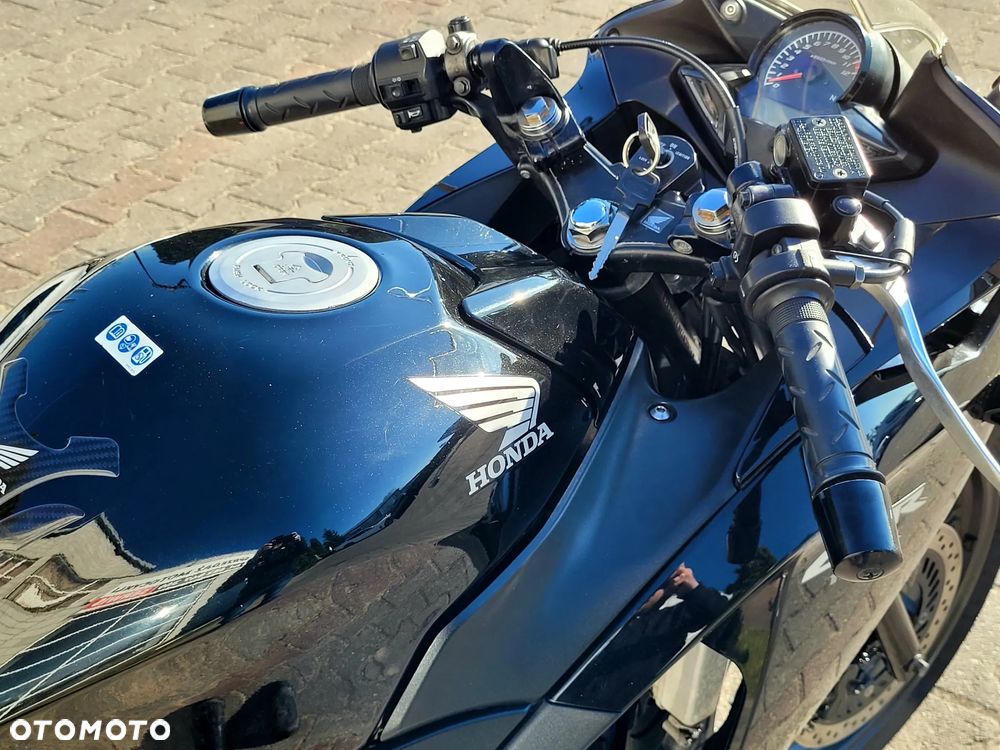 Honda CBR - 5