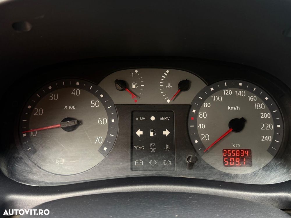 Renault Clio - 16
