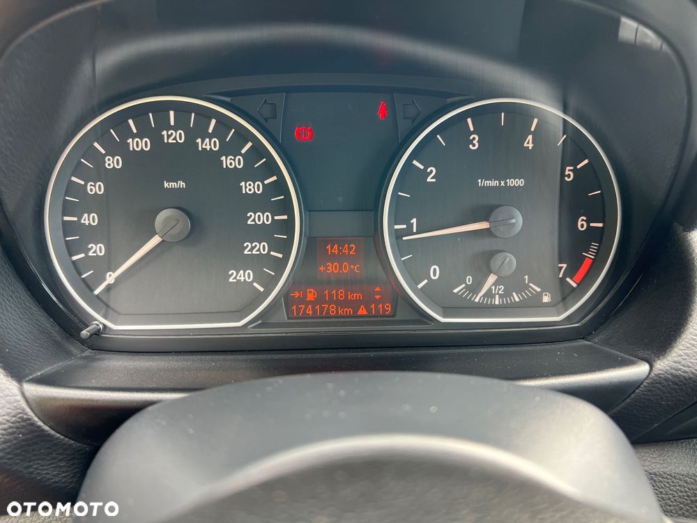 BMW Seria 1 116i - 10
