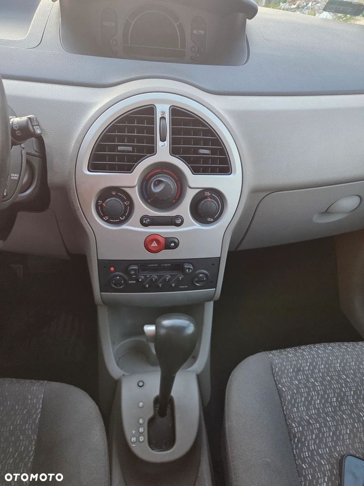 Renault Modus - 16