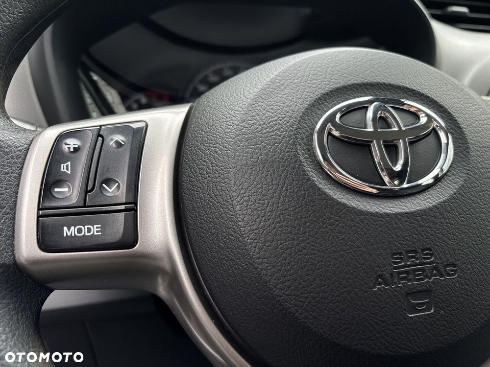 Toyota Yaris - 20