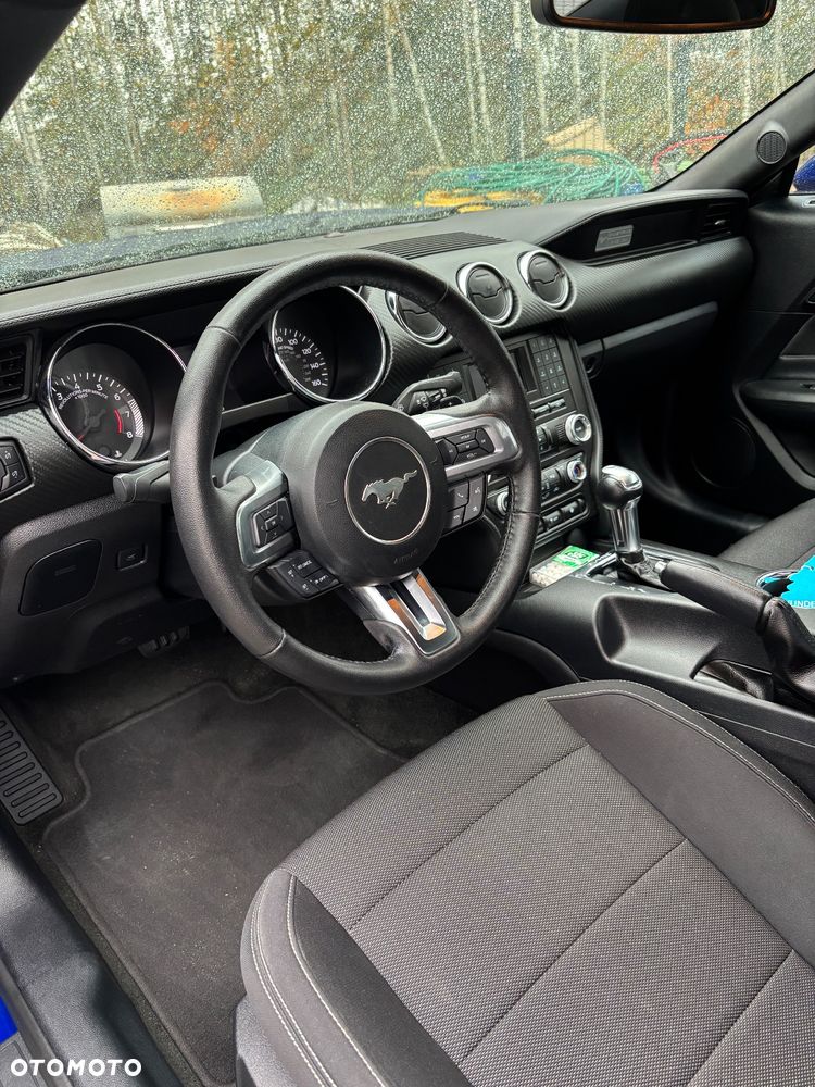 Ford Mustang - 5
