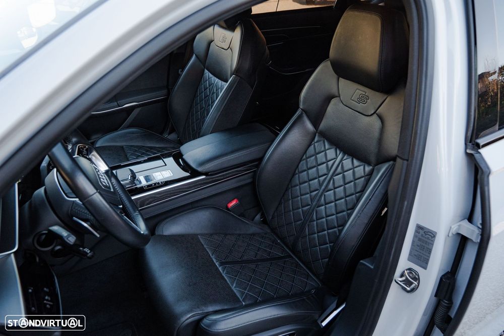 Audi A8 - 12