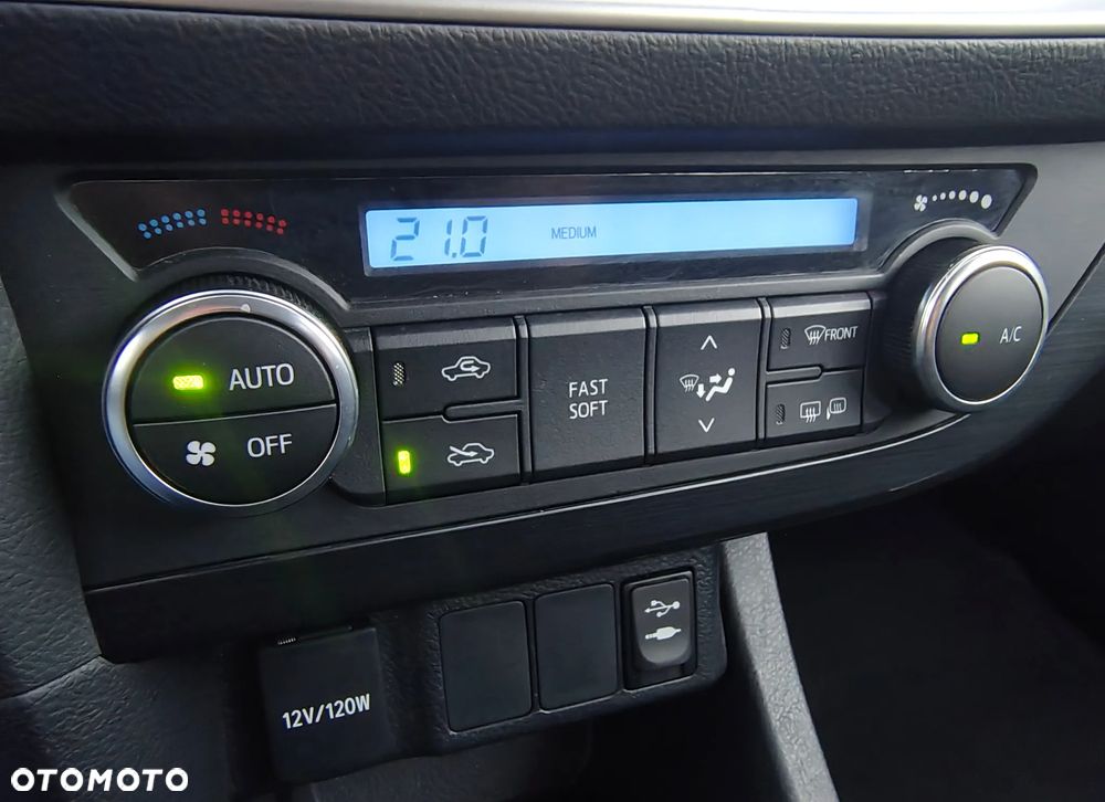 Toyota Auris - 19