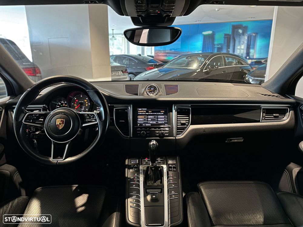 Porsche Macan S - 30