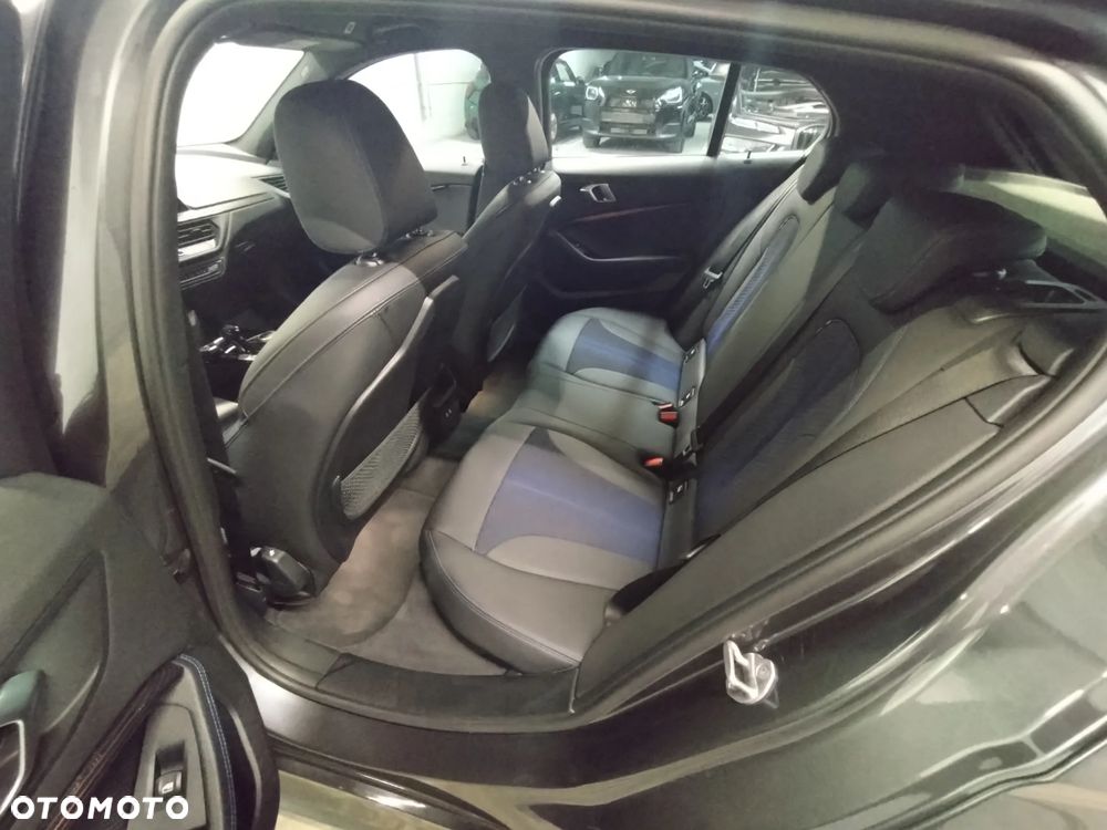 BMW Seria 1 118i M Sport - 23