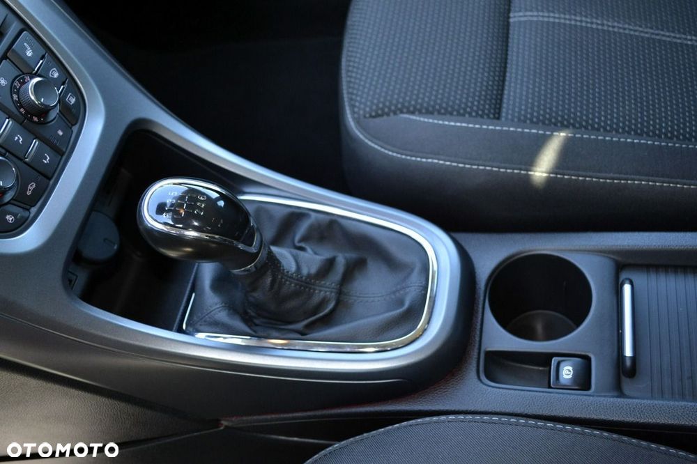 Opel Astra 1.4 Turbo Exklusiv - 21