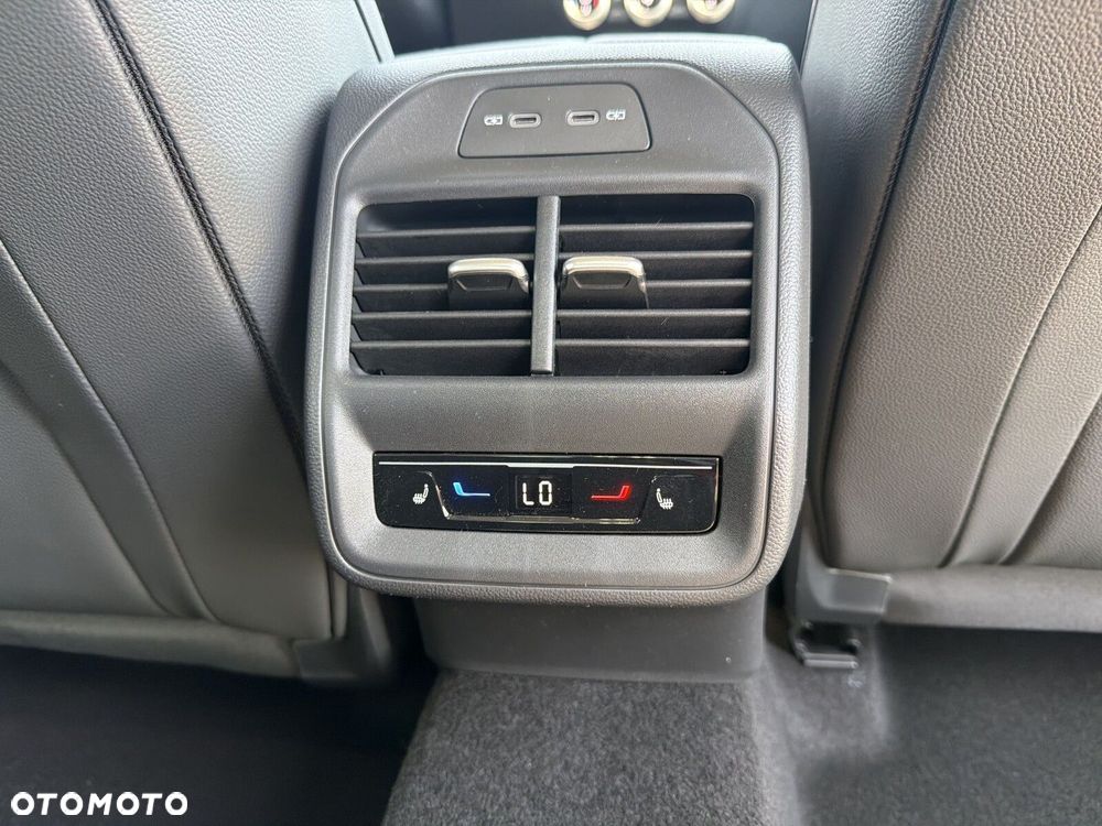 Skoda Superb 2.0 TDI SCR 4x4 L&K DSG - 26