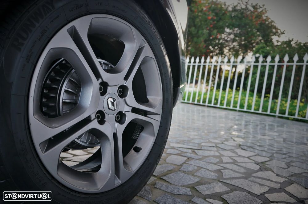 Renault Clio Sport Tourer 1.5 dCi GT Line - 42