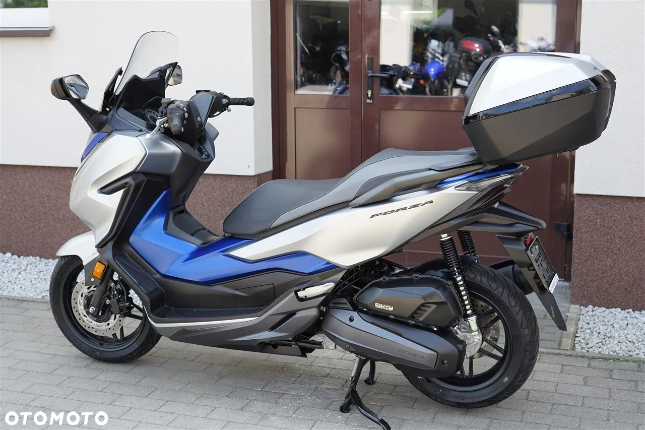 Honda NSS - 19