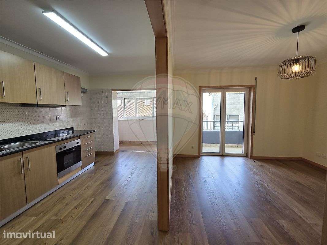 Apartamento T2 para arrendamento - Grande imagem: 2/14