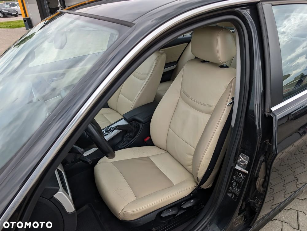 BMW Seria 3 318d Sport Line - 34