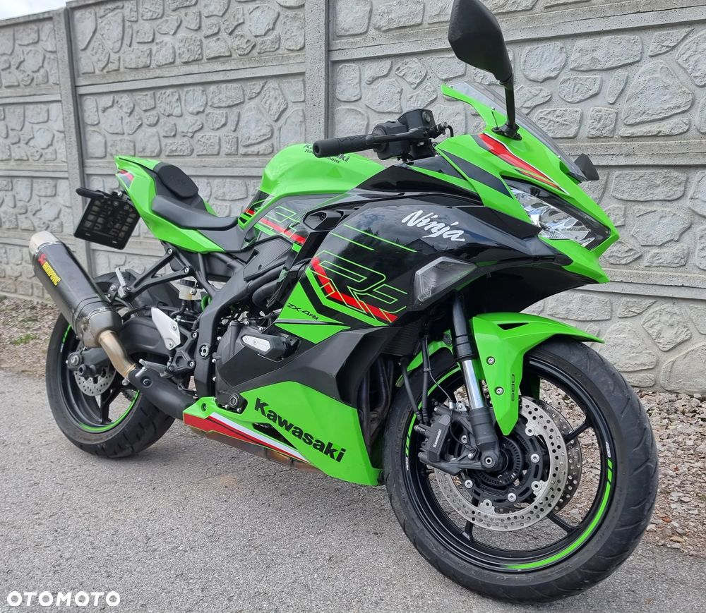 Kawasaki Ninja 400 - 4