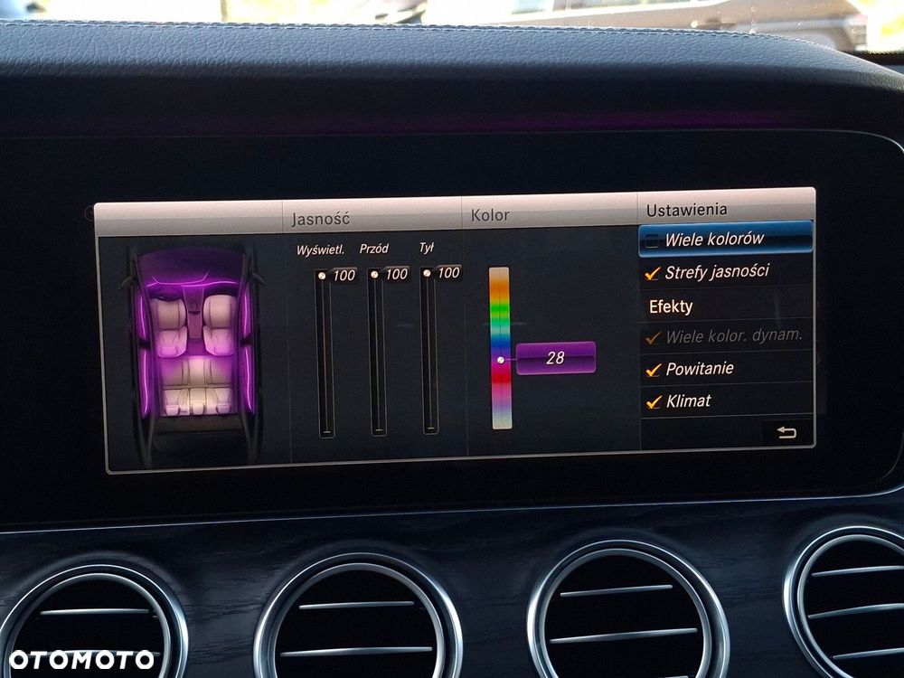 Mercedes-Benz Klasa E 220 d AMG - 29