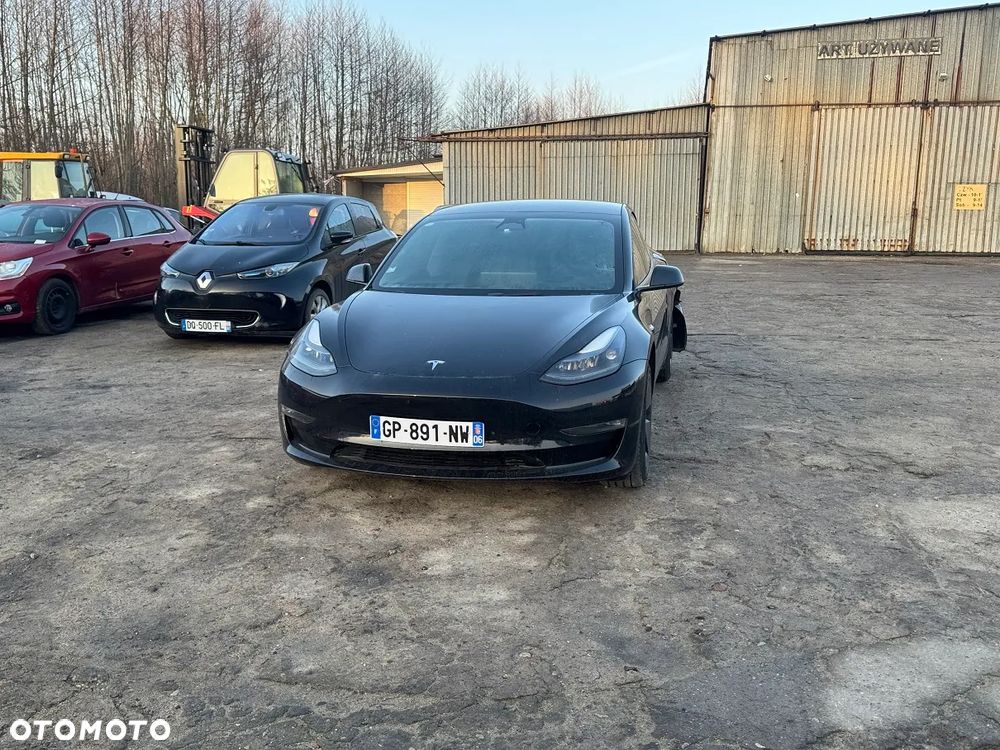 Tesla Model 3 - 2