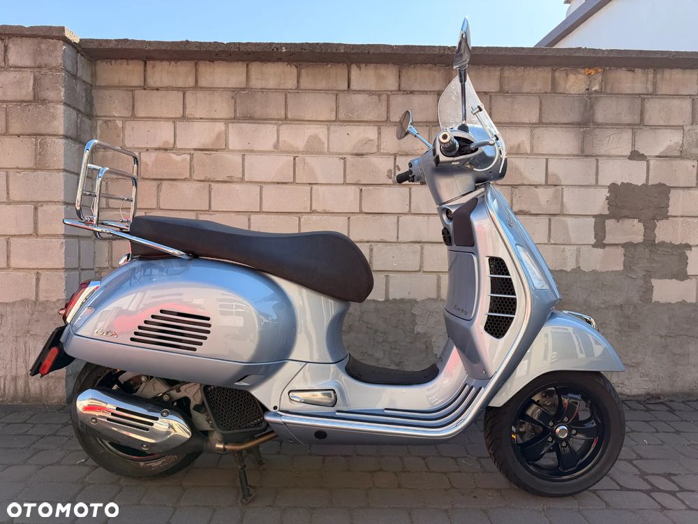Vespa GTS - 2