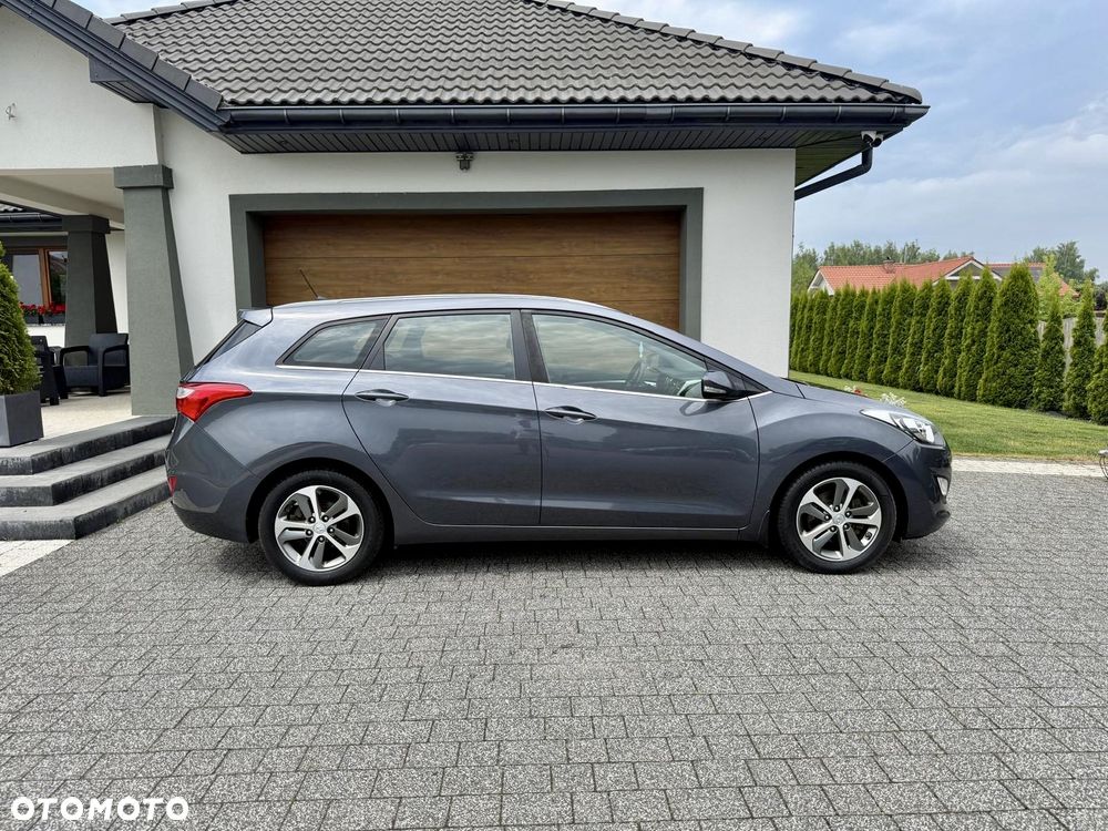 Hyundai i30 i30cw 1.6 CRDi Intro Edition - 14