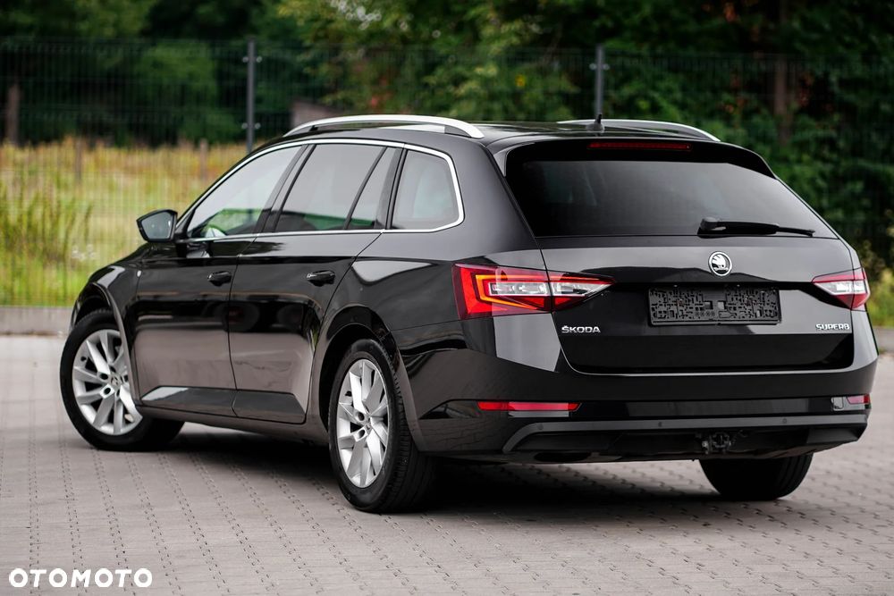Skoda Superb 2.0 TDI Ambition - 10