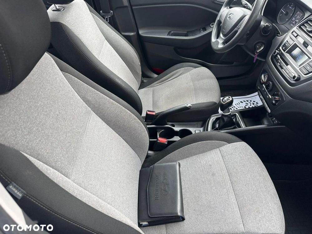 Hyundai i20 ver-1-4-classic-plus - 19