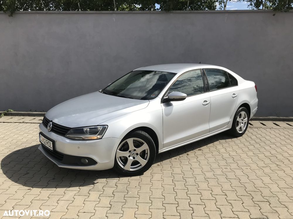 VOLKSWAGEN Jetta 2011 — imagine 3