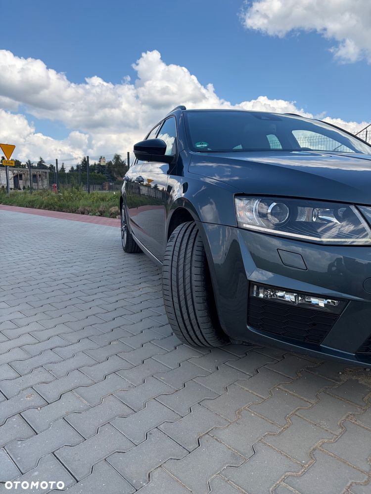 Skoda Octavia 2.0 TDI RS DSG - 20