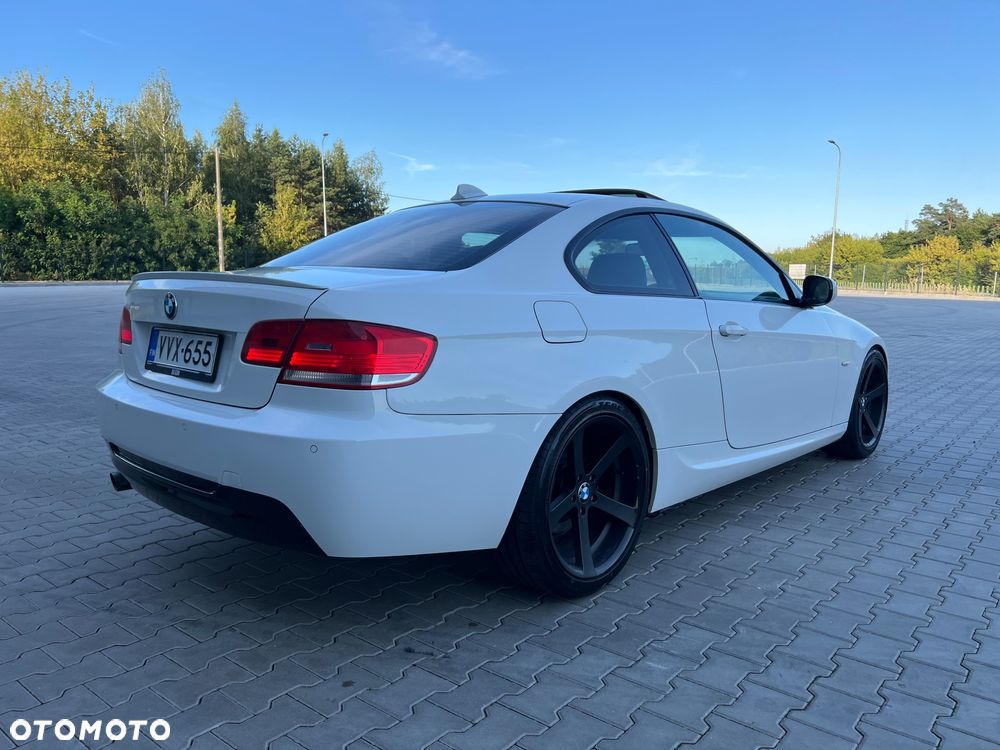 BMW Seria 3 320d Coupe - 12