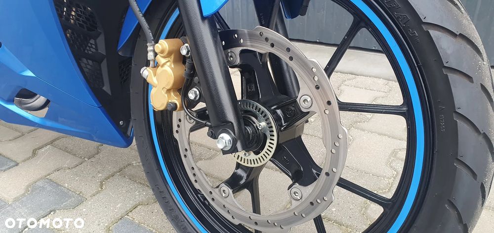 Suzuki GSX-R - 12
