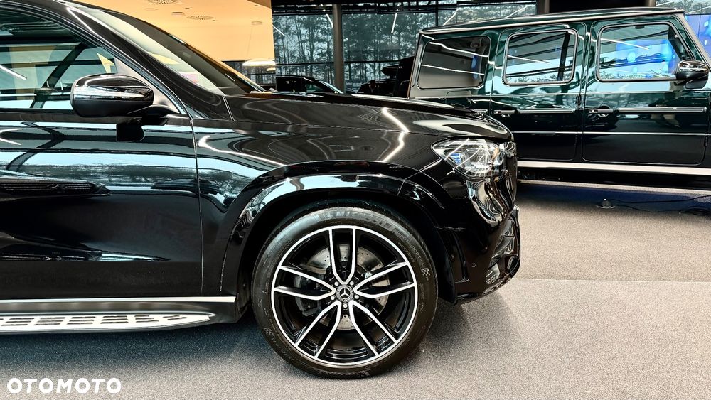 Mercedes-Benz GLS - 32