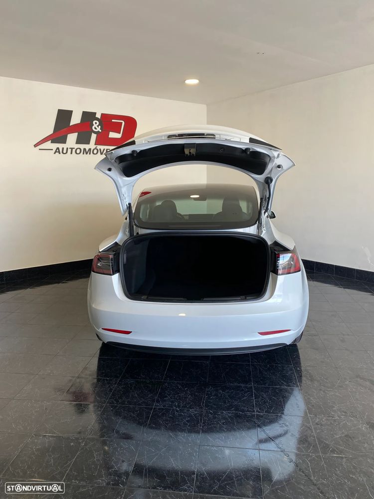 Tesla Model 3 Long Range Tração Traseira - 18