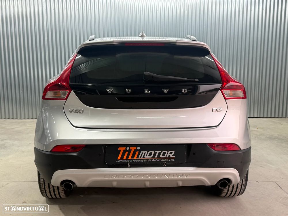 Volvo V40 Cross Country 2.0 D3 Momentum - 5