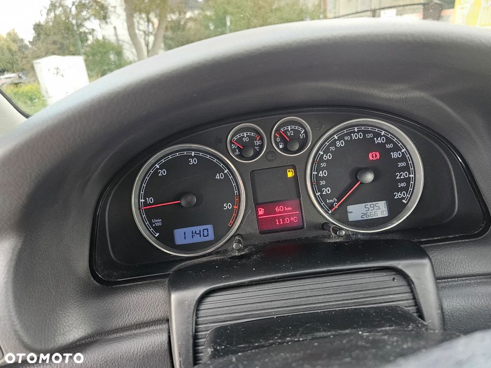 Volkswagen Passat - 19